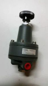 SIEMENS 440-15 PRESSURE REGULATOR - Picture 1 of 2
