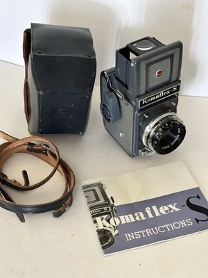 Cámara SLR Kowa KOMAFLEX-S con buscador de nivel de cintura, MANUAL DE INSTRUCCIONES Estuche de cuero Foto 1 de 4