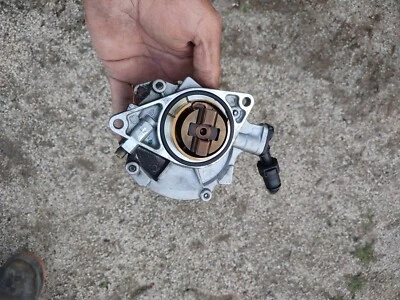 Bomba de vacío motor gasolina 1,6 N14 usada BMW Mini Cooper S R55 R56 2007-2009 Foto 1 de 4