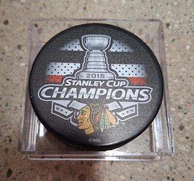 MÚLTIPLES (4) Raro 2015 Chicago Blackhawks Stanley Cup Champion Grupo de Artículos NUEVO Foto 1 de 4