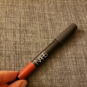NARS Cosmetics Velvet Matte Lip Pencil in CONSUMING RED nwob