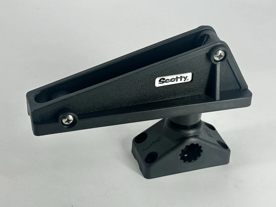 Barco pequeño de pesca Scotty 276 con bloqueo de anclaje montaje en cubierta lateral Foto 1 de 1