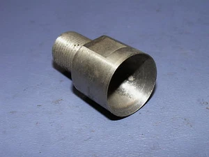 LIPE BF-2441 CUP CENTER, 1/4" HOLE, FOR 100 AML LIPE MAGAZINE BARFEED - Picture 1 of 1
