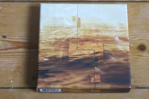 R.E.M. Out of Time - 2 CD 25th anniversary deluxe edition box set (1991/2016) - Picture 1 of 5
