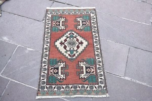 Door Mat Turkish Handmade Carpet, Vintage Turkish Small Carpet 35.4 x 23.6 in - Picture 1 of 12