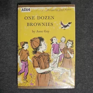 One Dozen Brownies - Anne Guy 1962 HC Book Dust Jacket Girl Scouts Ex Library - Picture 1 of 12