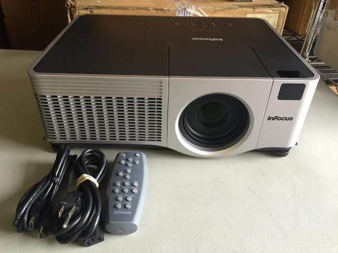 INFOCUS IN5106(PROXIMA C500,VIEWSONIC PJ1173) PROJECTOR,5000 LUMENS,ONLY 354 HR  - Image 1 of 3