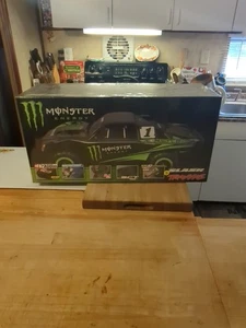 Traxxas Slash Monster Energy 2014 modello 58034-2 - Foto 1 di 11