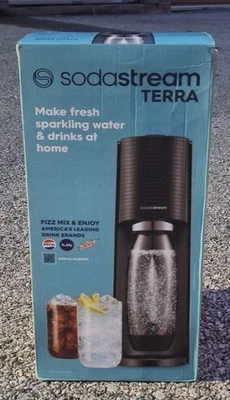 Kit para hacer agua con gas SodaStream Terra negro - caja abierta nueva nunca usada Foto 1 de 4