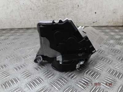 Conjunto de cerradura de puerta delantera fuera de juego para conductor derecho Toyota Yaris Cross MK4 2020-2025h Foto 1 de 4
