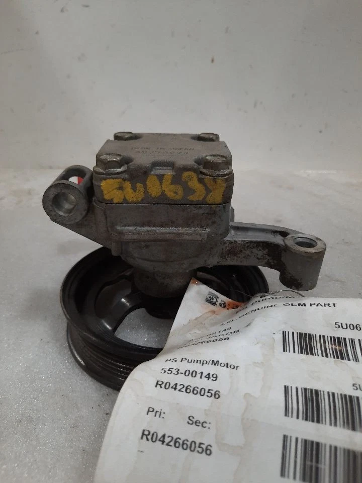 Power Steering Pump/Motor 2015 Traverse Sku#4266056 Foto 1 de 4
