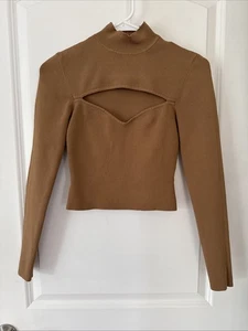 Neu Babaton hellbraun Cut Out Stretch Cropped Abbott Sculpt Strick Shirt Gr. XS - Bild 1 von 5