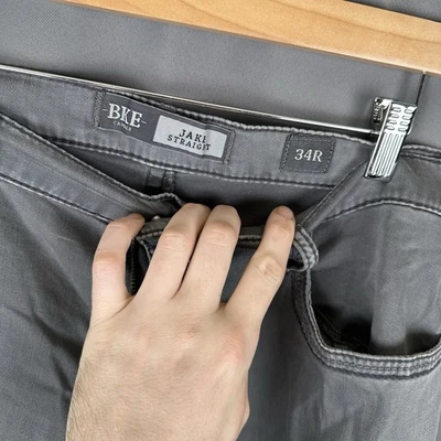 Pantalones de mezclilla elásticos de rendimiento de pierna recta gris Jake con hebilla BKE para hombre talla 34x30 Foto 1 de 4