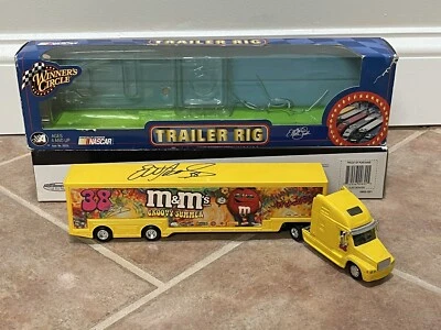 Remolque Elliott Sadler M&Ms Groovy 2003 camión NASCAR plataforma firmada 1:64 Foto 1 de 4