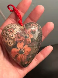 Heart Shape Paper Mache Christmas Ornament VINTAGE - Picture 1 of 6