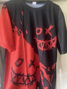 Men’s XL Shirt XO Smile , Cool Looking Graphic Tee. See all clothes listed - Picture 1 of 4