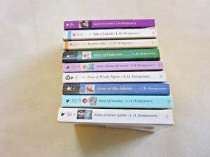 L.M. Montgomery Book Lot - Rare - Against The Odds + Anne of Green Gables 1-8 - Bild 1 von 4