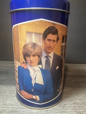 Royal Wedding 1981 Commemorative Prince Charles & Lady Diana Regency Ware Tin UK - Image 1 of 4