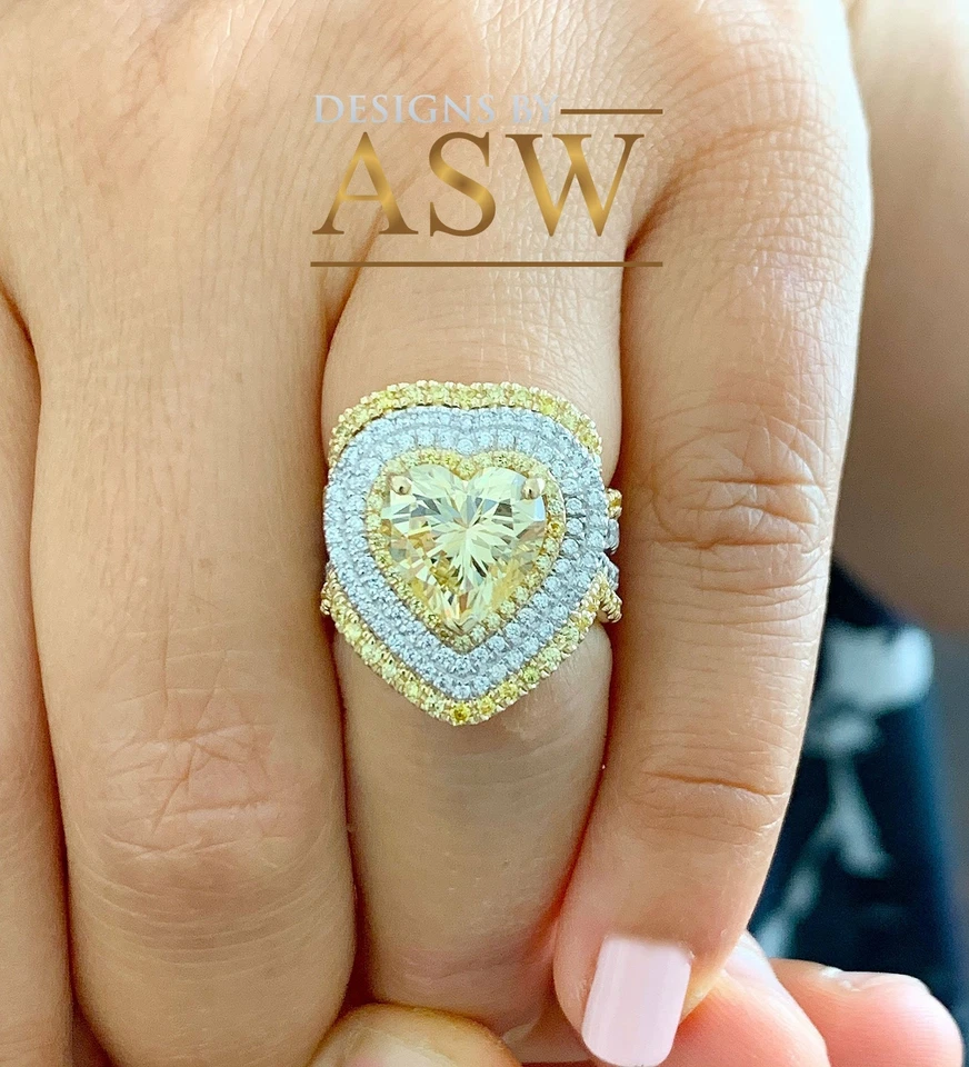Elegante corazón simulado amarillo de oro blanco y amarillo sólido de 14K y redondo 3,50 ctw Foto 1 de 4