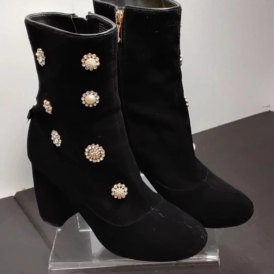 Botines Nanette Lepore negros con adornos de cristal Foto 1 de 4