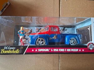 Jada 1/24 DC Comics Bombshells Supergirl 1956 Ford F-100 pickup (ET) - Foto 1 di 5