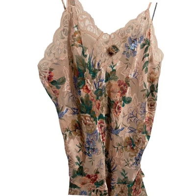 Vestido sin Mangas Floral Victorias Secret Encaje Ribete Satinado Lencería Talla Grande Usado en Excelente Condición Foto 1 de 4