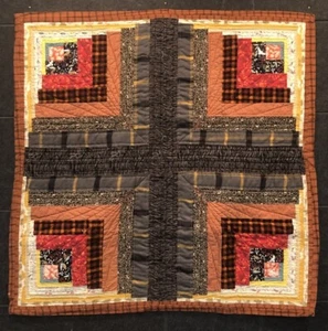 Fickle Thistle Studio Quilt 'Owl Clover' Log Cabin Cuddler Lap Size 39" x 39" - Picture 1 of 8