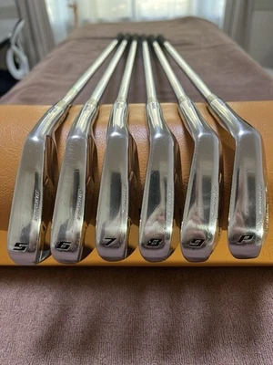 Bridgestone TOUR B X-Blade Irons #5-9,Pw(6Clubs)/Dynamic Gold/Flex:Stiff - Image 1 of 4