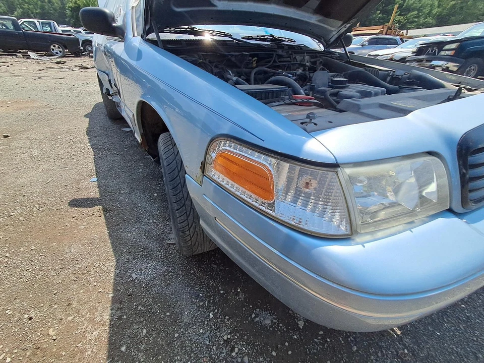 Б/у правая фара в сборе подходит: 2004 Ford Crown victoria правый класс A - Изображение 1 из 4