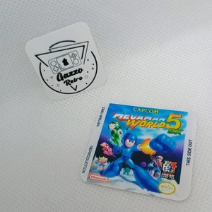 Mega Man World 5 DX (Nintendo Game Boy) etichetta di ricambio SPEDIZIONE VELOCE - Foto 1 di 1