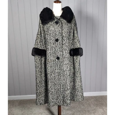 Vintage 1950s/60s Cape Jacket Black/White Tweed Fur Trim Heavy Coat *FLAWS-READ - Image 1 of 4