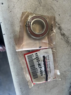 Honda OEM. COJINETES RUEDA DELANTERA .CBR 1000RR 2006-2025 Foto 1 de 2