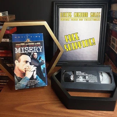 Misery - VHS 2000 - Kathy Bates - Free Shipping! Buy 2 Get 1 Free!!! Foto 1 de 4