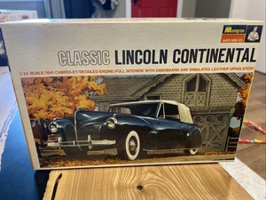 VTG Monogram Classic Lincoln Continental 1941 Cabriolet 1/24 Scale Model - Picture 1 of 11