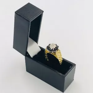Vintage Solid 18ct Ring Gold Sapphire and Diamond Cluster UK Size M 1/2 521 - Picture 1 of 4