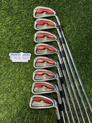 Juego de hierros Cleveland CG rojos 3-PW TT S300 empuñaduras rígidas flexibles Lamkin diestro Foto 1 de 4