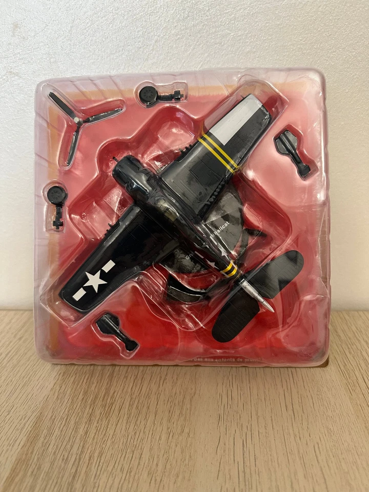 AEROPLANI DA COMBATTIMENTO DE AGOSTINI  - SCALA 1/72 - MENU A TENDINA - Immagine 1 di 1