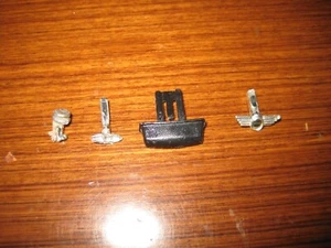 LOTTO PEZZI VARI POSTERIORI MINI COOPER BURAGO 1/16 TUNING O DIORAMA - Foto 1 di 1