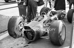 BRM P261 PIERS COURAGE CRASH #6 MONACO GP 1967 PERIOD NEGATIVE 35MM REG PARNELL - Picture 1 of 3