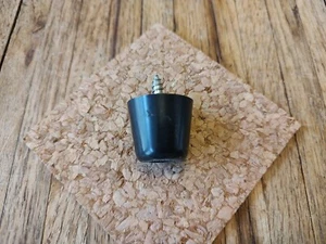 Bose 501 Series I-IV & 601 Series I, II speaker foot /Good condition / 8 avail. - Picture 1 of 4