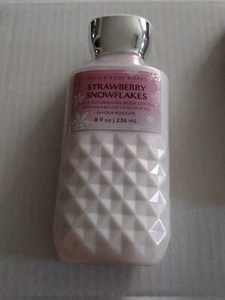 Bath and Body Works Strawberry Snowflakes Daily Nourishing Body Lotion 8 oz - Picture 1 of 6