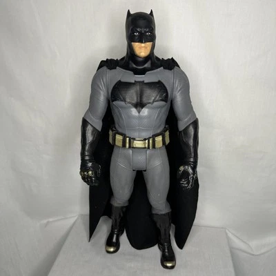 Figura grande de Batman Jakks Pacific 2015 con capa 19" Foto 1 de 4