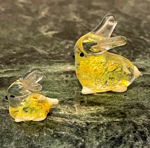 Two Vintage Italian Murano Art Glass Mini Bunny Rabbits with Gold sparkles - Bild 1 von 9