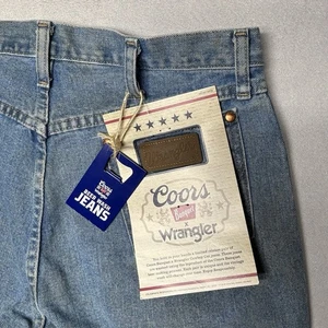 Coors Banquet x Wrangler Jeans Herren 34x32 blau Cowboy Schnitt Bier gewaschen Jeans Neu mit Etikett - Bild 1 von 19