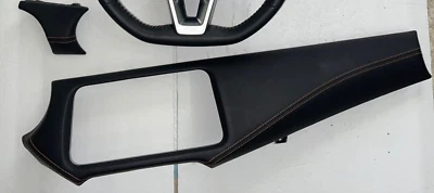 Volante Nissan Versa SR 2020-2024 moldura + moldura del tablero costuras negras/rojas Foto 1 de 4