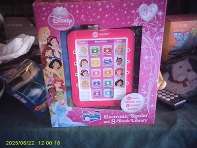 Disney princess electronic reader with 8 stories - Image 1 of 4