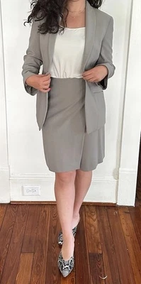 复古 Giorgio Armani 浅灰色裙套装 尺寸 EU 40 — 第 1/4 张图片