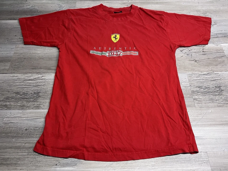 Винтажная аутентичная футболка Y2K Ferrari размер L выцветшая на красном солнце экзотическая автомобильная графическая футболка - Изображение 1 из 4