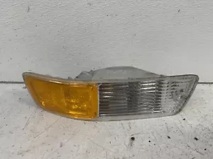 1998-2000 Toyota RAV4 right passenger turn signal bumper light lamp RAV 4 oem - Picture 1 of 7