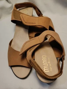 Collezione by Clarks punta aperta in pelle marrone, zeppa slingback, tg. 12M - Foto 1 di 4